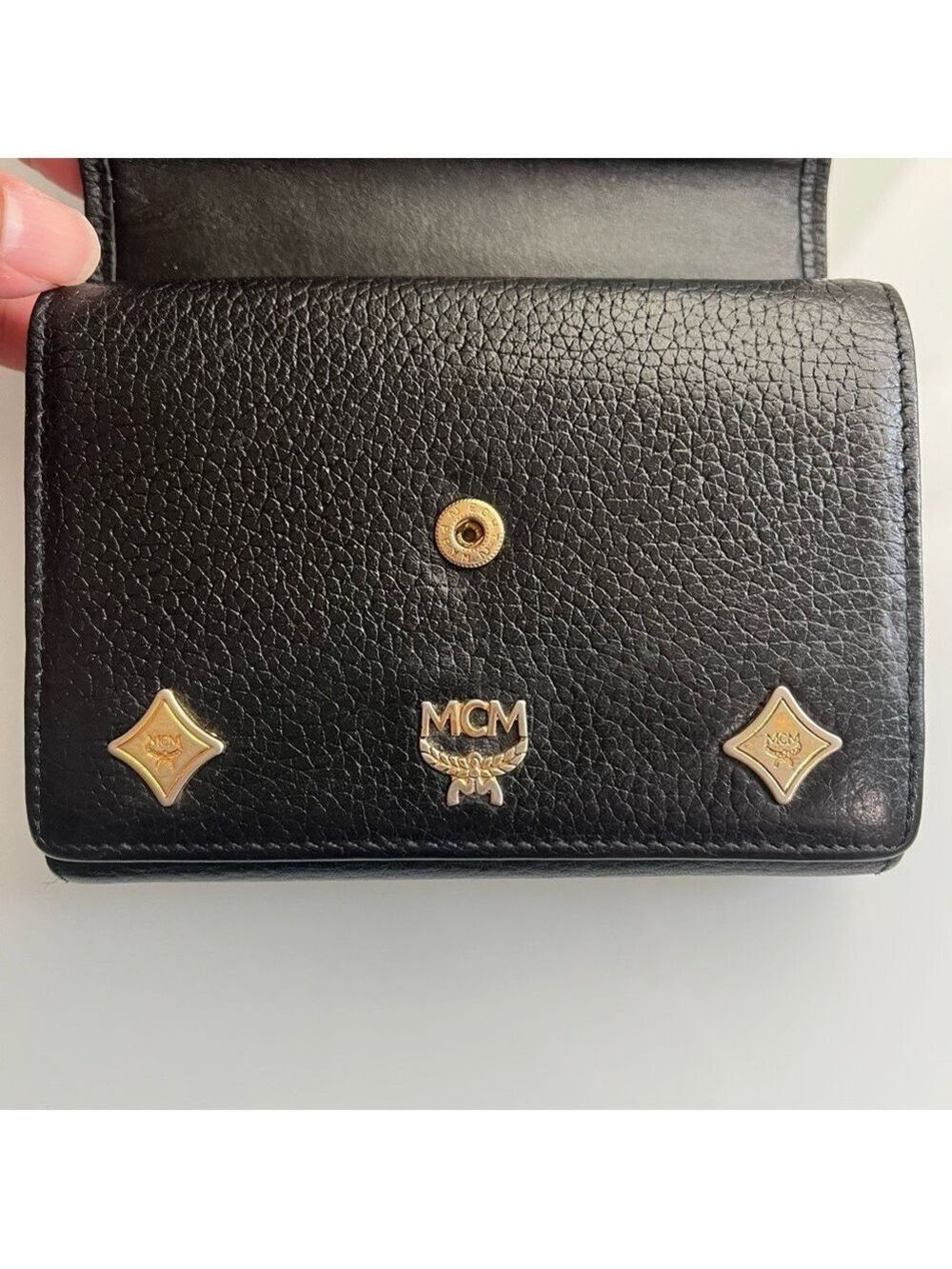 MCM SMALL BLACK LEATHER TRIFOLD WALLET - Picture 6 of 11